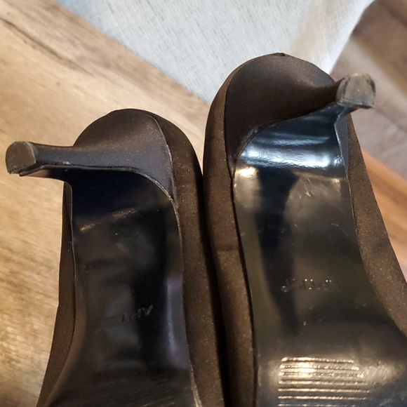 *Apt 9 Women's Fabric Heels - Picture 9 of 10